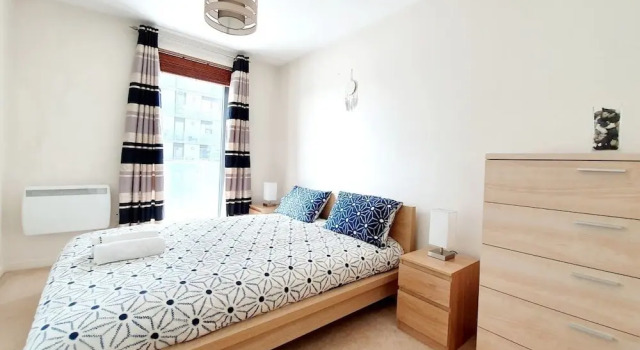 Airy 2 Bed 2 Bathroom With Balcony, Забронировать Апартаменты/квартира Глазго 