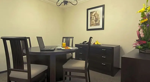 Полулюкс Fiesta Inn Toluca Centro