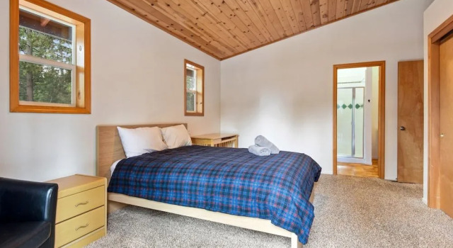 Truckee Pines Retreat Game Room & Forest Views