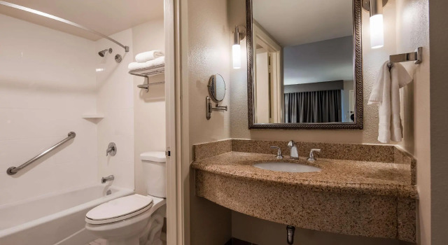 Четырёхместный номер Business Best Western Plus Executive Inn Rowland Height City of Industry
