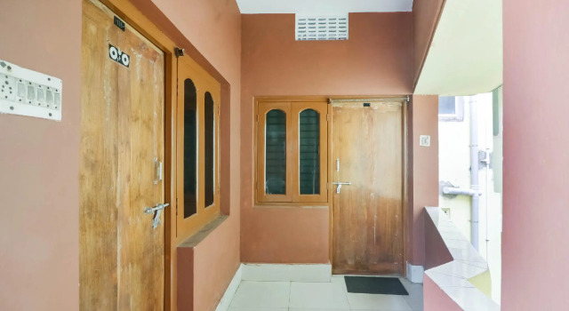 SPOT ON 70633 Tanuja Inn, Book Hotel Hotels in Puri with Parking, Parking
