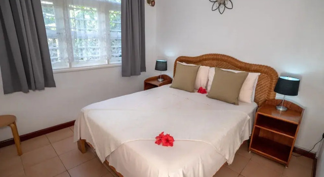Люкс La Maison Hibiscus Self Catering Accommodation