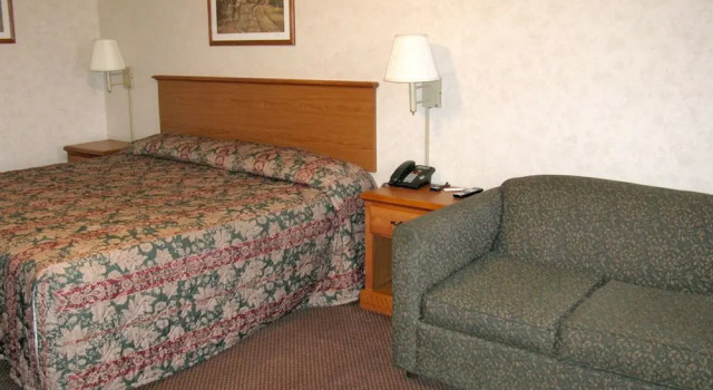 Deerfield Inn & Suites, Buchen Sie Hotel Steele Missouri
