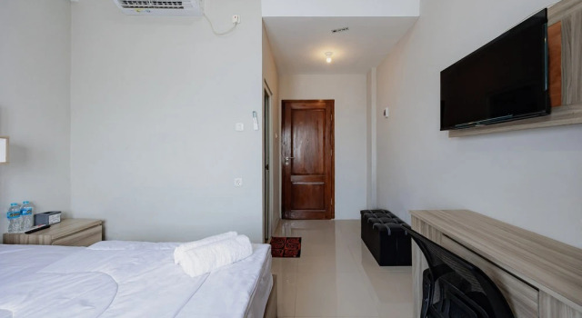 Urbanview TeBeYe Syariah UNS Solo, Boek Hotel Solo. Central Java