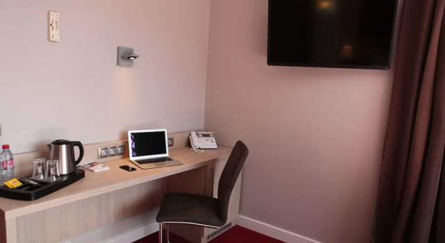 Номер Comfort Hôtel Les Trois Roses, Meylan Grenoble