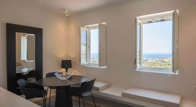 Студия Noble 7 Suites