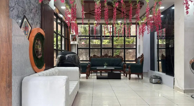 Hotel Bless Inn, Rezervovat Hotel Hotely v Bangalore s parkováním, Parkování