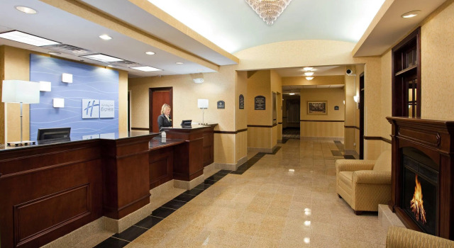Holiday Inn Express Hotel & Suites Cleveland - Richfield by IHG, Buchen Sie Hotel Richfield 