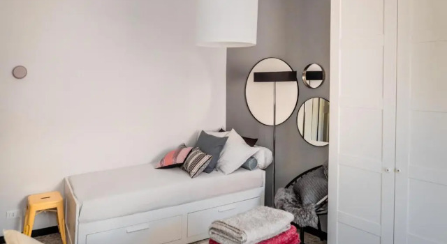 Suite Contemporanea Tra Le Vie Storiche, Забронировать Отель Отели в центре Монелья, в центре