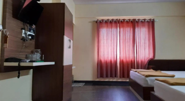 Sapphire Inn, Забронировать Отель Бангалор штат Карнатака, рядом с Больница NIMHANS