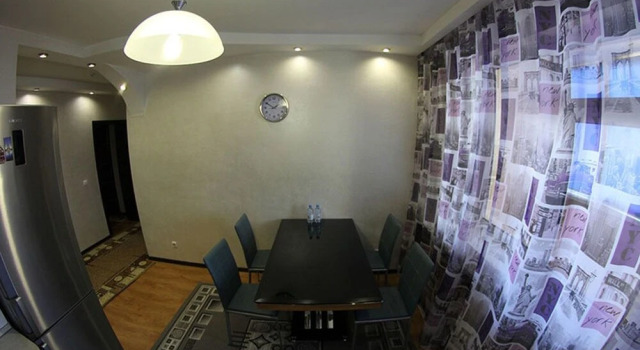 1 makuuhuone Huoneisto parvekkeella Ahome Aigerym