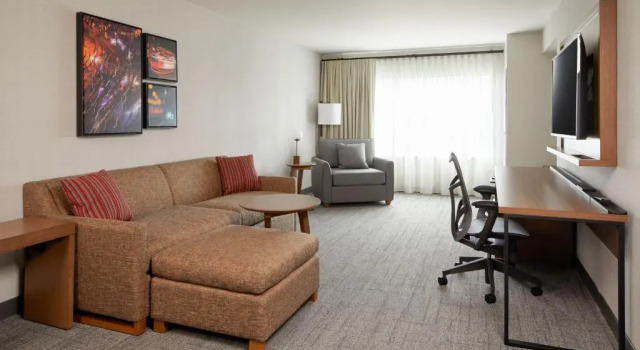 Двухместный люкс c 1 комнатой с видом на город Residence Inn by Marriott San Francisco Airport Millbrae Station