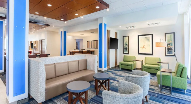 Holiday Inn Express & Suites Chicago OHare Airport by IHG, Забронировать Отель Отели Иллинойс 3 звезды, 3*