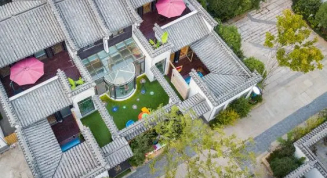 Lily's house