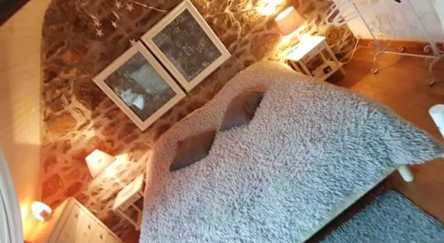 House With one Bedroom in Belle-isle-en-terre, With Enclosed Garden -, Rezerwuj Hotel  
