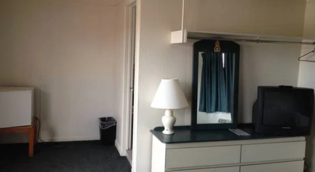 Helen Apartments & Motel, Забронировать Апартаменты/квартира Апартаменты Уэст-Палм-Бич, Апартаменты/квартира