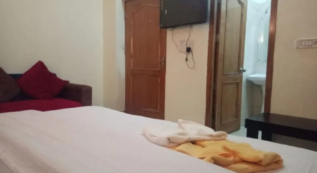 Sunflower Hostel & Hotel, Rezervovat Hostel Rišikéš Uttarakhand