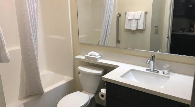 Двухместный люкс Candlewood Suites Saint Joseph