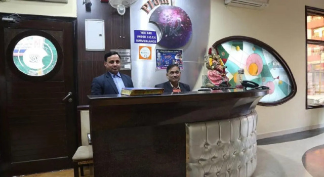 Revels Plum Hotel At New Delhi Railway Station