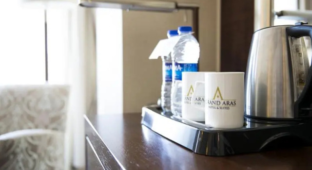 Двухместный номер Standard с балконом и с красивым видом из окна Grand Aras Hotel & Suites