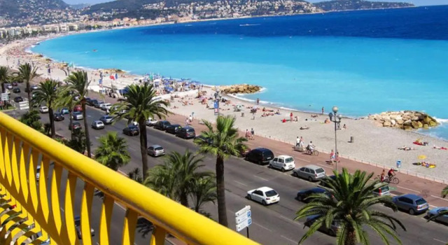 Апартаменты Beachfront apartment Promenade Des Anglais