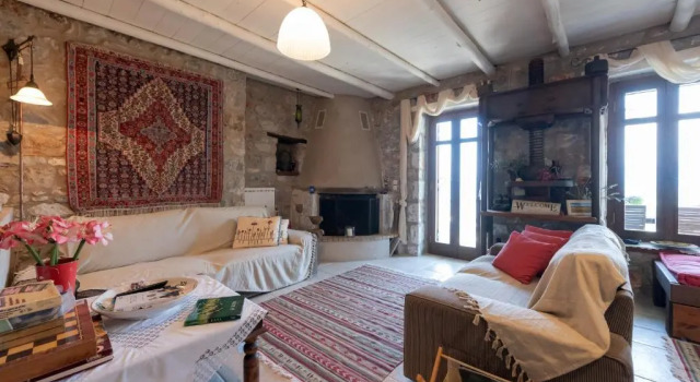 Luxury Stonehouse Verga
