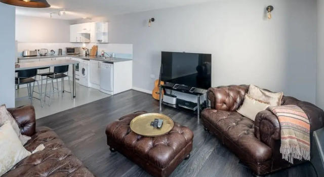 Spacious 1-bed 5 Mins to Westminster Abbey, Забронировать Апартаменты/квартира Апартаменты Лондона, рядом с Букингемский дворец, Апартаменты/квартира