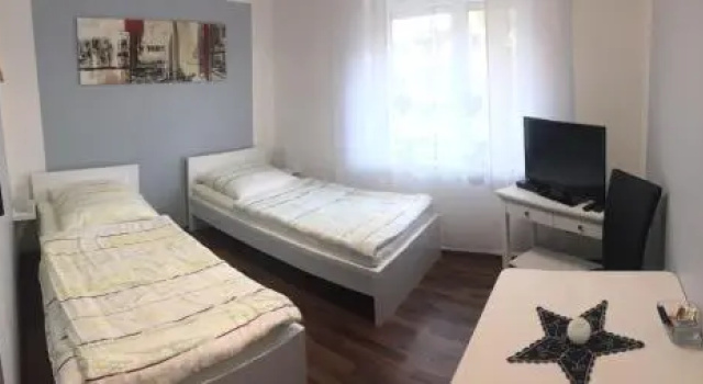 Ferien - und Messewohnung am Wöhrder See, Varaa Huoneisto Hotellit Baijeri pysäköinnillä, Pysäköinti