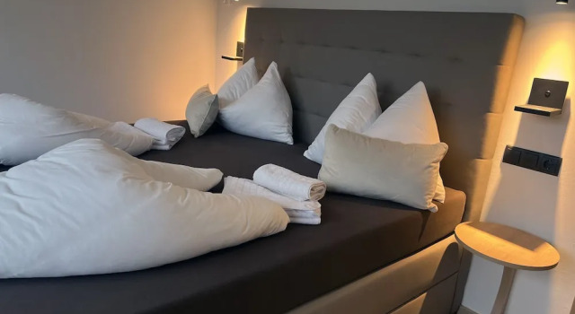 Апартаменты Goldhirsch Aparthotel
