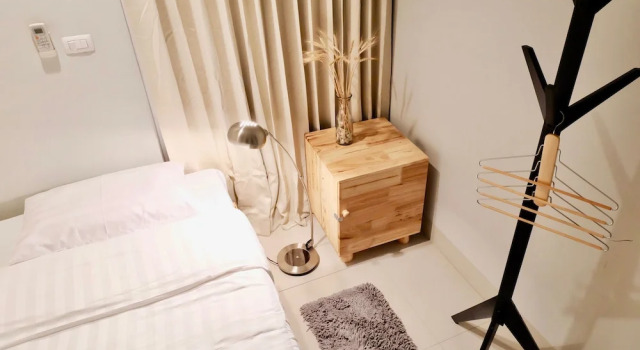 Кровать в общем номере (женский номер) с балконом и с видом на город DewyHouse