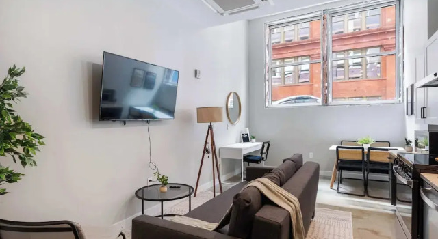 CozySuites at Textile, Забронировать Апарт-отель Отели Цинциннати 4 звезды, рядом с TQL Stadium, 4*