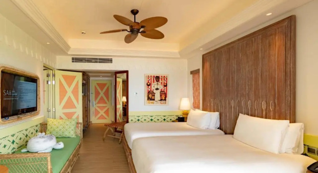 Номер с бассейном семейный Beach с 2 комнатами SAii Lagoon Maldives, Curio Collection By Hilton