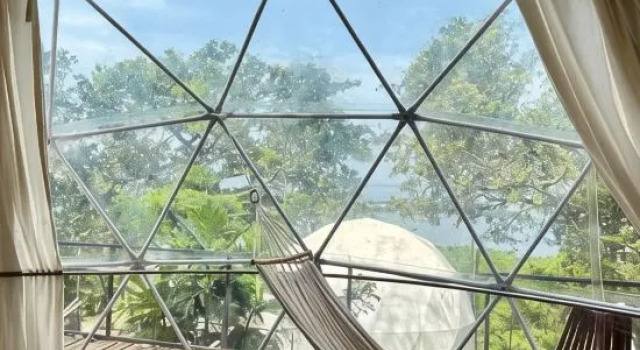 Тент с видом на сад Tropical eglamping