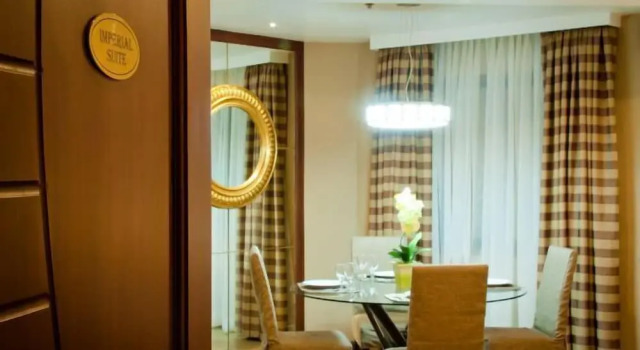 Люкс Royal Royal Garden Hotel