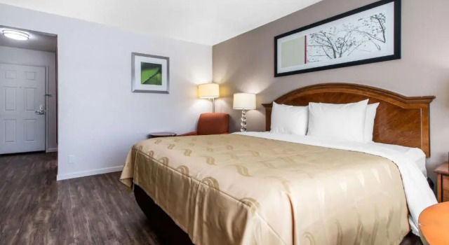 Двухместный номер Standard Ramada Bayside Inn & Suites Eureka
