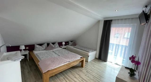 Апартаменты с 2 комнатами с балконом LA Boutique House