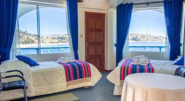Семейный номер Standard с видом на озеро Hotel Lago Azul