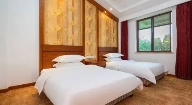 Люкс Deluxe с 2 комнатами Dujiangyan Ruiyun Guokang Hotel (Qingcheng Piedmont Scenic Area)