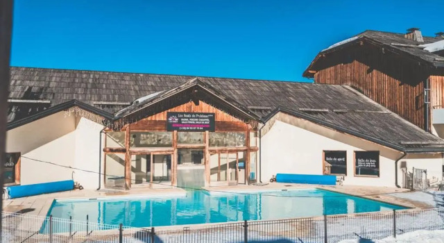 Appartement cosy avec WiFi gratuit, piscine chauffée, sauna, et accès direct aux pistes, Les Orres 1800. - FR-1-322-302, Réserver Appartement Les Orres Hautes-Alpes