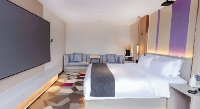 Люкс Lavande Hotel (Baoding Gaobeidian Baigou New Town Heda International Bag City)
