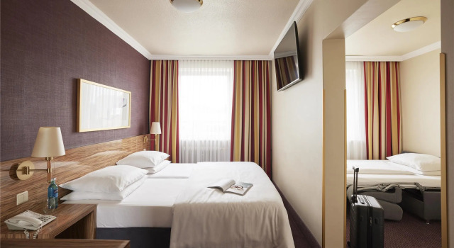 Двухместный семейный номер Standard Best Western Raphael Hotel Altona