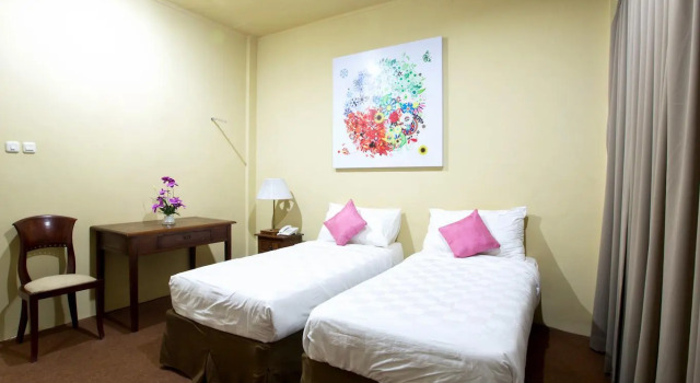 Business Zimmer Maven Buncit