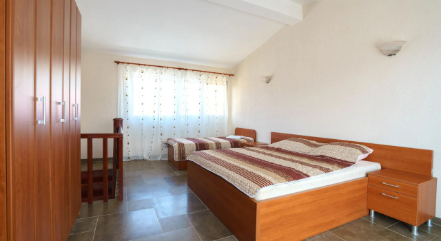 Apartments Lora, Book Apartment Željeznica Bar County
