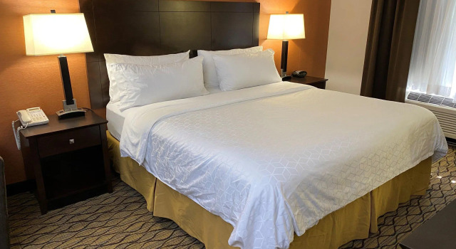 Номер Standard Holiday Inn Express Hotel & Suites Danbury - I-84 by IHG