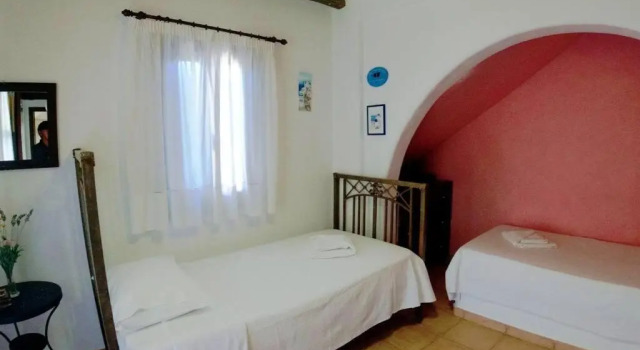 Callisto Plus Villa 1st and ground floor, Prenota Villa Piso Livadi Paro