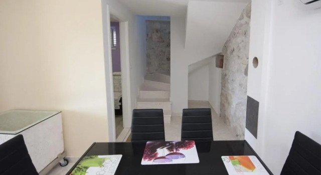 Коттедж Holiday House Neda