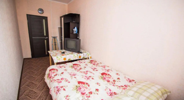 Apartamentyi Krasnyij Spusk 2, Забронировать Отель Новочеркасск Ростовская область