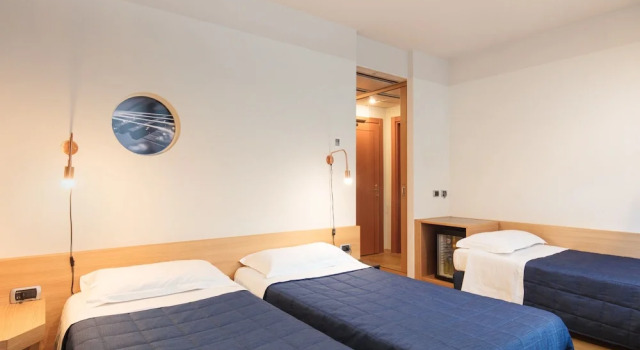 Трёхместный номер Standard Garda Hotel