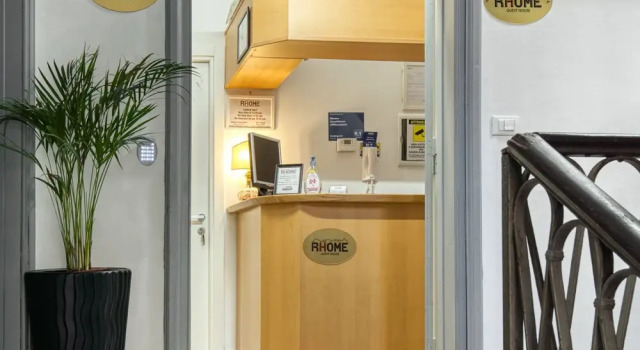 Rhome GuestHouse