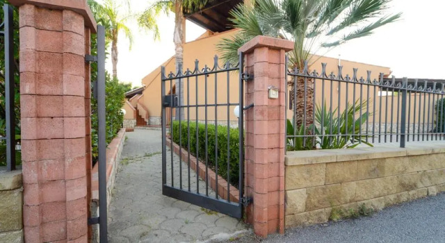 Вилла с 3 комнатами Rentopolis - Villa Torre Roccella
